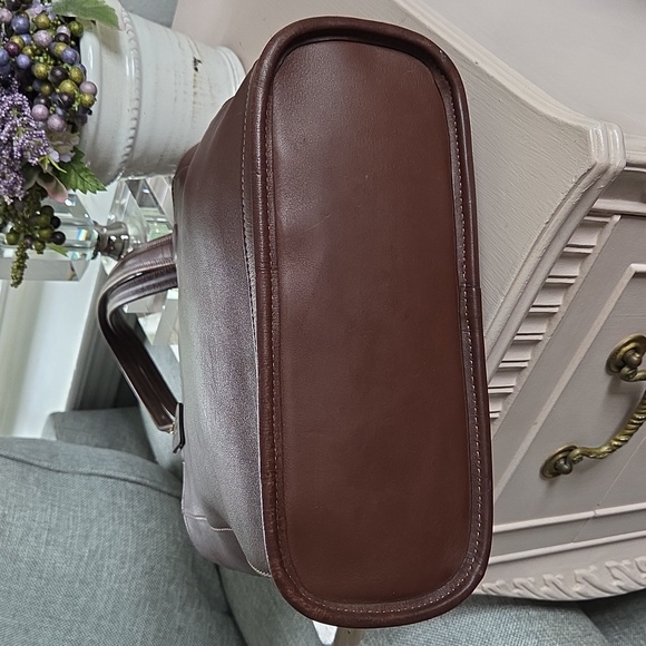Vintage COACH Mahogany Bleeker Leather Tote Bag - Picture 8 of 14
